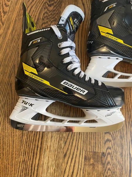 Lightly Used Bauer Regular Width Size 9 Supreme M3 Hockey Skates W/ Bladetech Steel