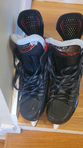 Senior Bauer Vapor 2X Hockey Skates Regular Width Size 7 (Used once) - LS Pulse Ti Steel