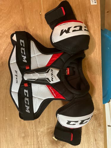 Used Medium CCM  JetSpeed FT475 Shoulder Pads