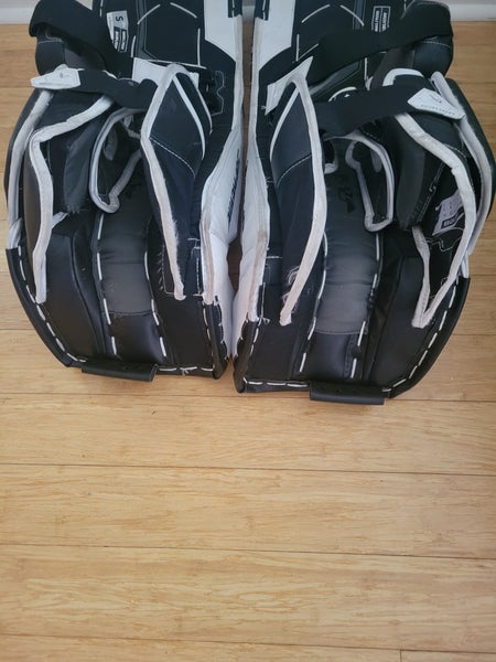 Used 30" Bauer Supreme M5 Pro Goalie Leg Pads