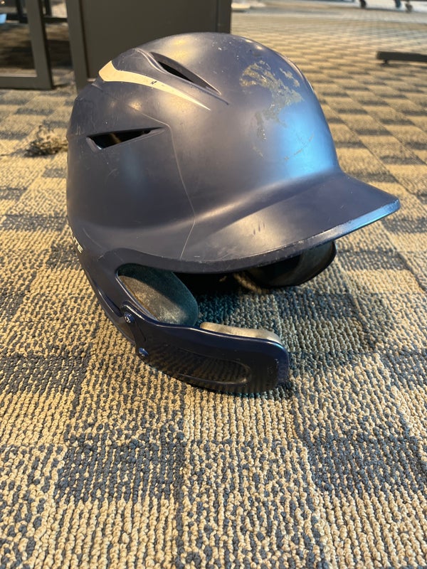 Used 7 1/8 - 7 1/2 Easton Elite X Batting Helmet