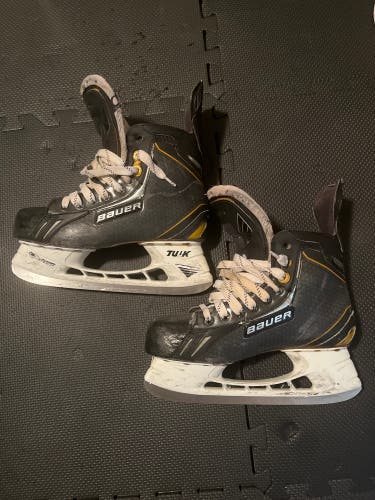 Used Bauer Regular Width Size 7.5 Supreme One.8 Hockey Skates