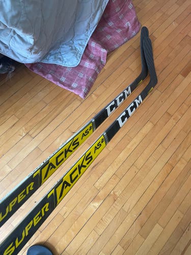 2 Pack Senior Left Hand P29 Super Tacks 2.0 Hockey Stick