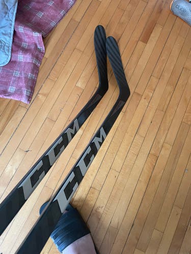 2 Pack CCM Jet Speed Sticks