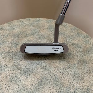 Odyssey White Hot XG Putter With Headcover