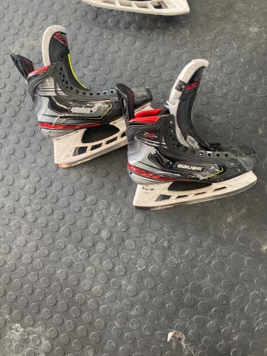 Used Bauer Extra Wide Width Size 9 Vapor 2X Pro Hockey Skates