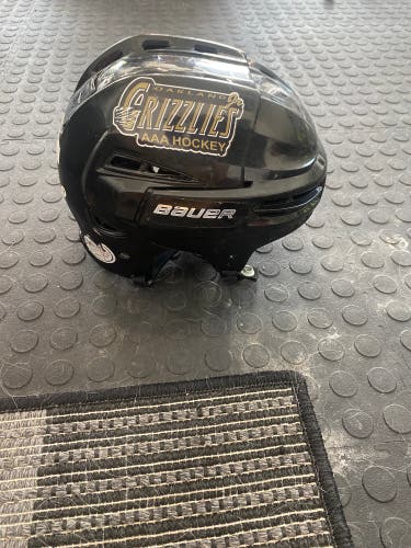 Used Medium Bauer Re-Akt Helmet