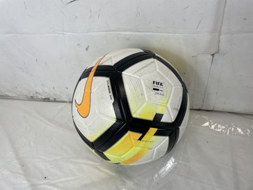 Used Nike 259.a1d Official Match Ball 5 Soccer Ball 17 18 SidelineSwap