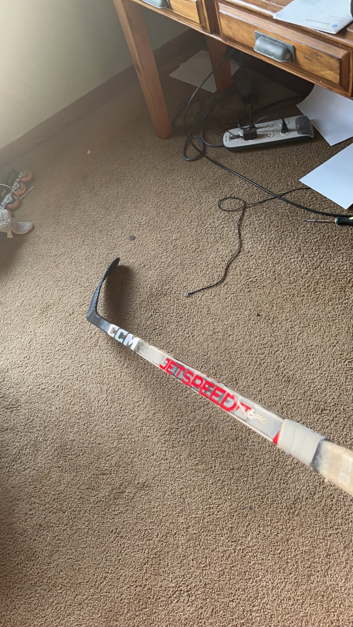 Intermediate Left Hand P28 Jetspeed FT6 Pro Hockey Stick SidelineSwap