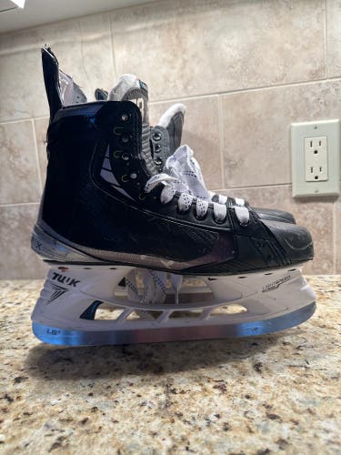 Bauer Hyperlite 9.5 D Pro Stock Tyler Toffoli Skates