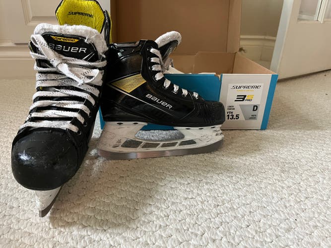 Bauer Supreme 3s Pro Youth hockey skates size 13.5D