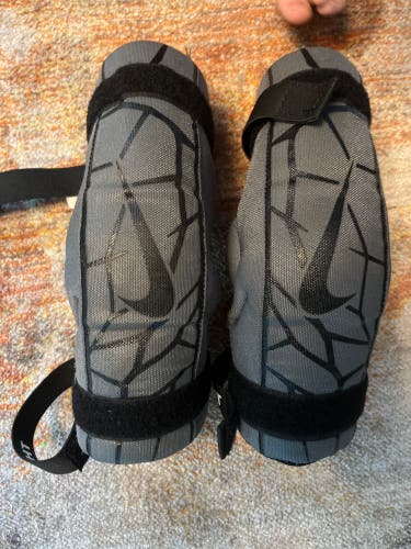 Used Youth Nike Arm Pads