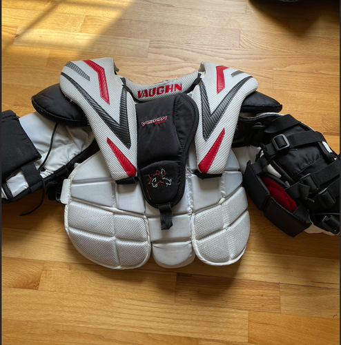 Used Small Vaughn Vision 9200 Goalie Chest Protector