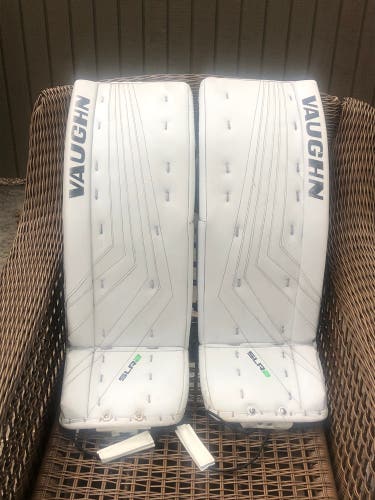Vaughn SLR2 Pro Goalie Pads 32 + 2