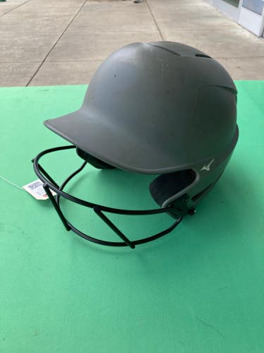 Used 6 3/8 - 7 5/8 Mizuno Batting Helmet