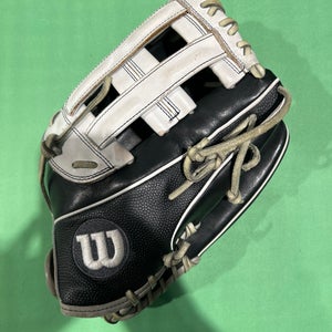 Used Wilson A2000 Right-Hand Throw Baseball Glove (12.75")