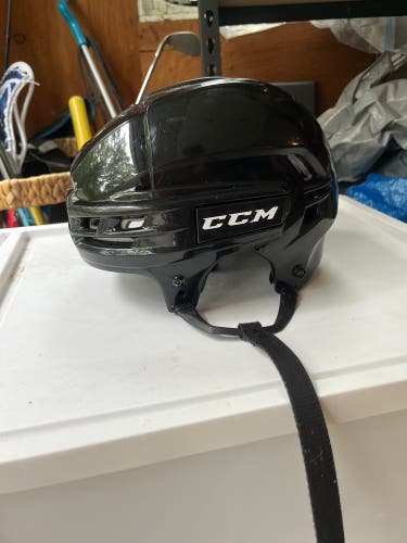 Used Medium CCM  Tacks 910 Helmet