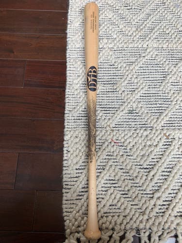 2022 Wood  30 oz 33" DT110-SD Bat