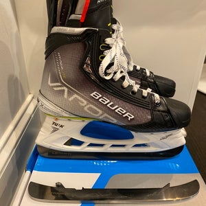 Used Bauer Size 6 Vapor Hyperlite Hockey Skates With Extra Set Of Pulse TI