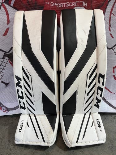 Size 34+2 CCM axis 1.9  leg pads