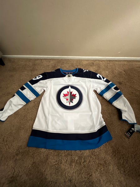 New Winnipeg Jets Away Patrik Laine Jersey In Size 50 (M)