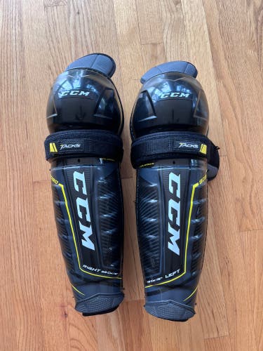 New CCM  Tacks 9080 Shin Pads