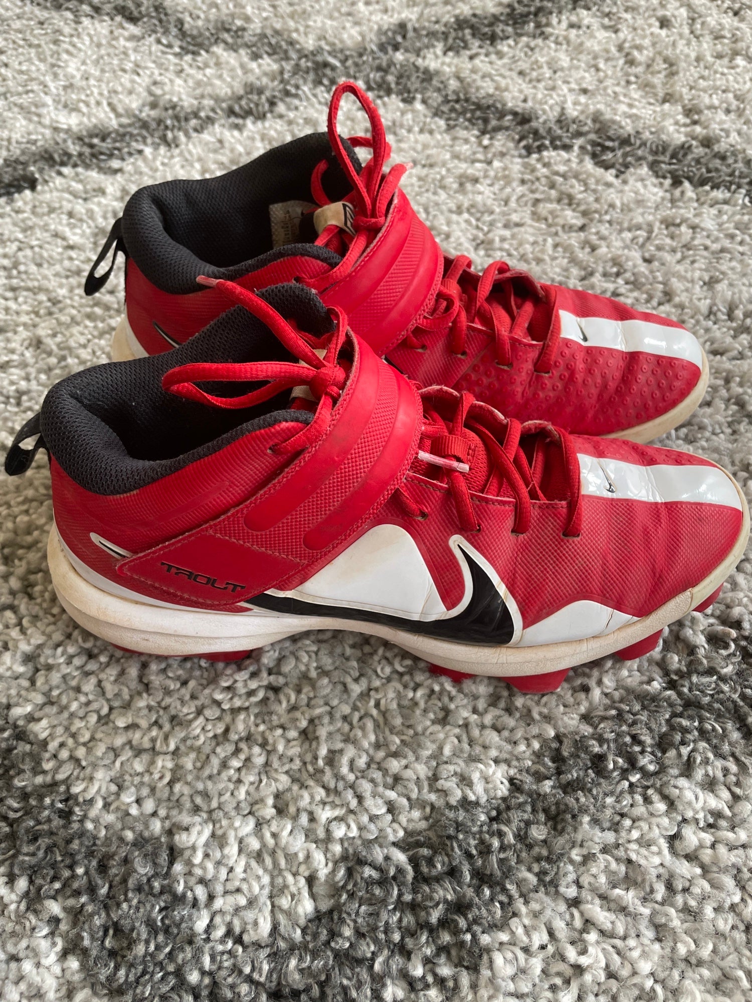 trout 6 baseball cleats