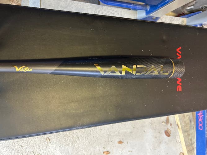 Used 2022 Victus vandal bbcor 32/29 2 5/8 Barrel