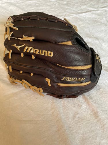 Used Outfield 13" World Win Baseball Glove