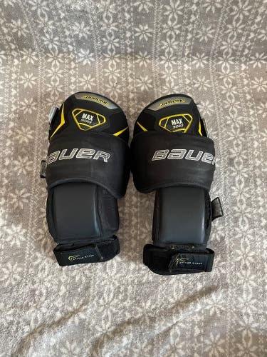 Used Junior Bauer Supreme Max SOR3 Goalie Knee Pads