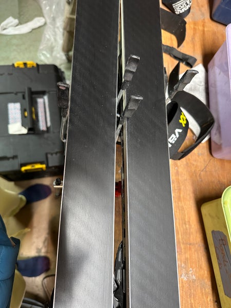 Used 2022 Volkl 183 cm Racing Racetiger GS Skis With Bindings Max Din 16 25 radius