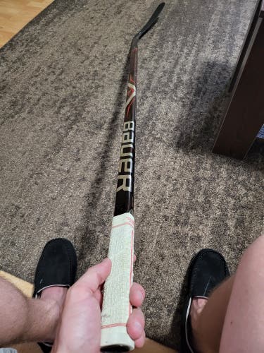 Used Senior Bauer Right Handed Vapor 1X Lite Hockey Stick P88