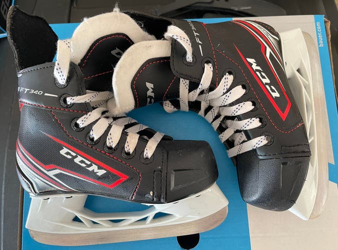 Used CCM Size 11 YOUTH  YTH JetSpeed FT340 Hockey Skates
