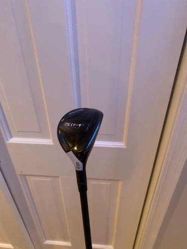 Men's Used TaylorMade Right Handed Sim2 Max Hybrid Senior Flex 5H