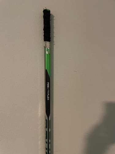 Senior Left Hand P28  Sling Hockey Stick