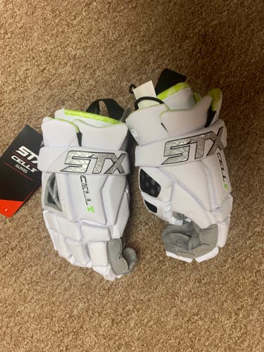 New Player's STX Small Cell V Lacrosse Gloves