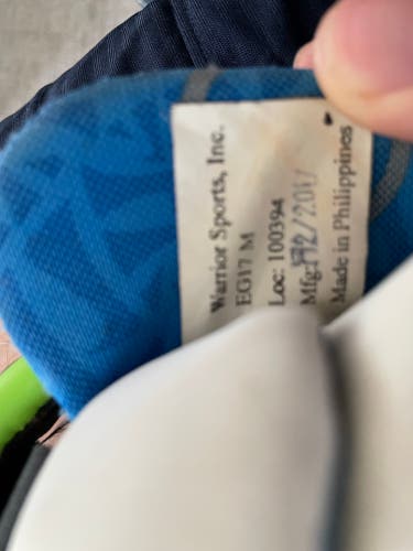 Used Player's Warrior Medium Evo Lacrosse Gloves