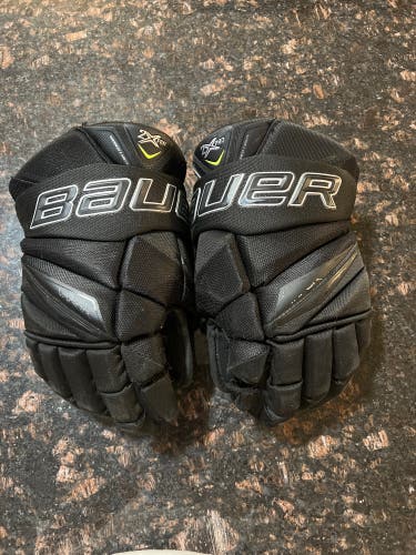 Used Bauer 14" Vapor 2X Pro Gloves