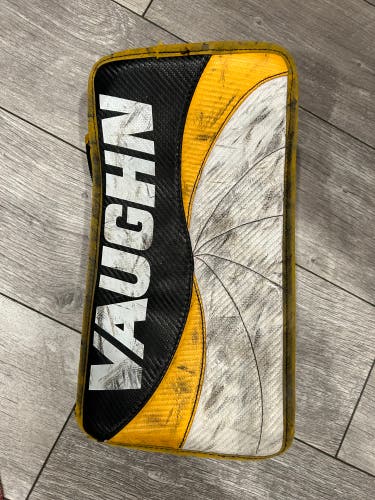 Vaughn V2 7000 Goalie Blocker - Senior