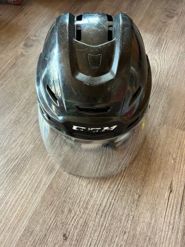 Used Medium CCM Resistance 100 Helmet With Visor