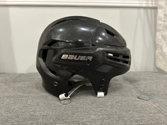 Used Black Medium Bauer Re-Akt Helmet