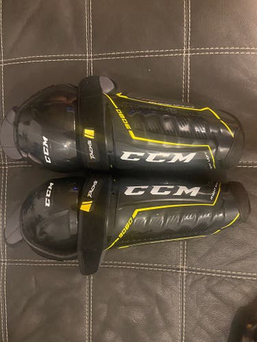 Used CCM Tacks 9080 Shin Pads