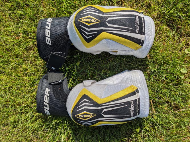 Used Large Bauer Supreme One40 Elbow Pads