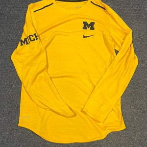 New Nike Maize University of Michigan Dri-Fit Base Layer Small