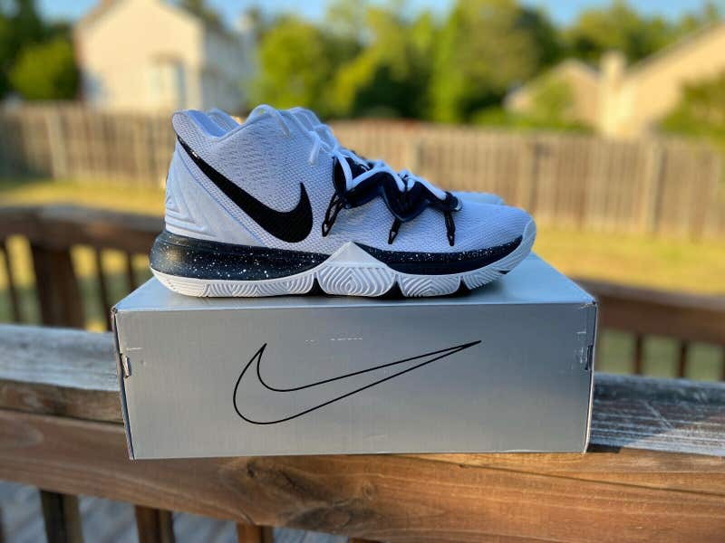 Nike Kyrie 5 TB Team Oreo White Black Basketball Shoes Men display picture 3