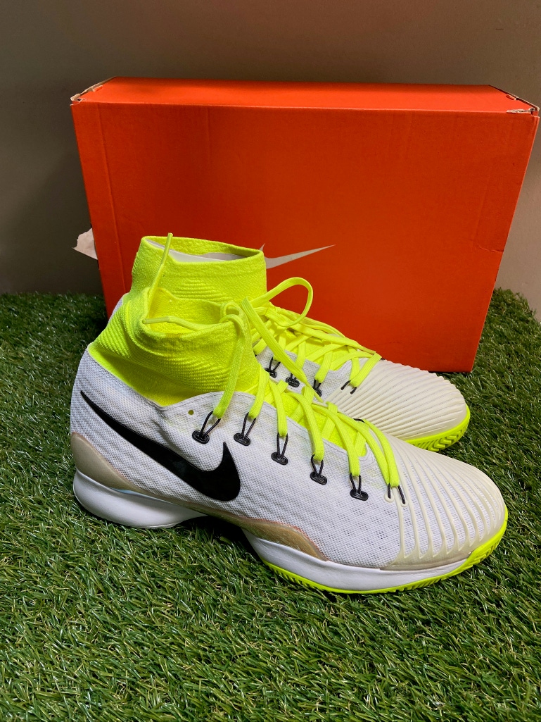 Nike Air Zoom Ultrafly HC QS Tennis Shoes White Black Volt Men 10 819692-107 NEW
