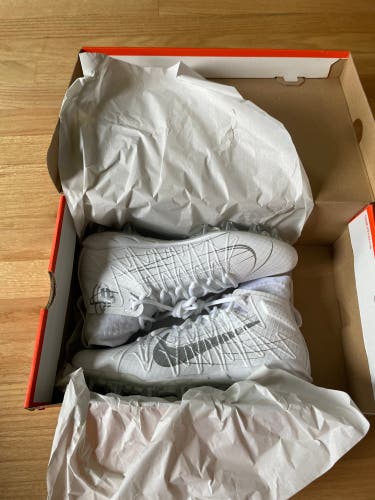 White New Size Men's 10.5 (W 11.5) Nike Huarache