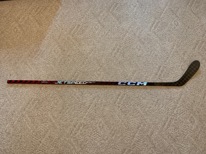 Intermediate Left Hand P28 Pro Stock JetSpeed FT5 Pro Hockey Stick