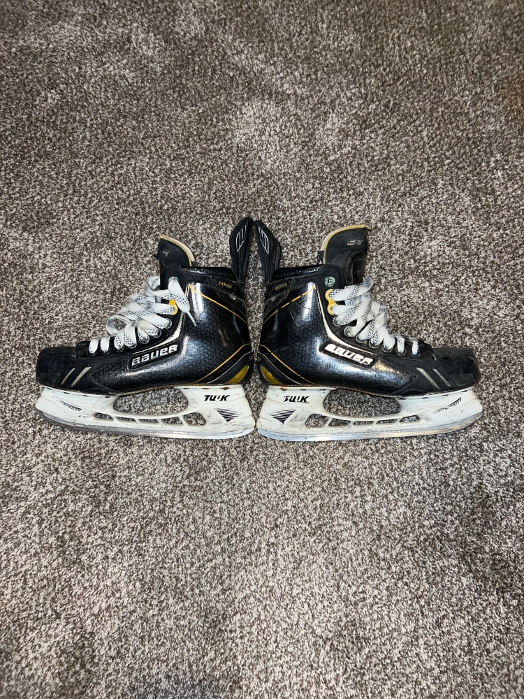 Used Bauer Regular Width Size 8.5 Supreme TotalOne NXG Hockey Skates