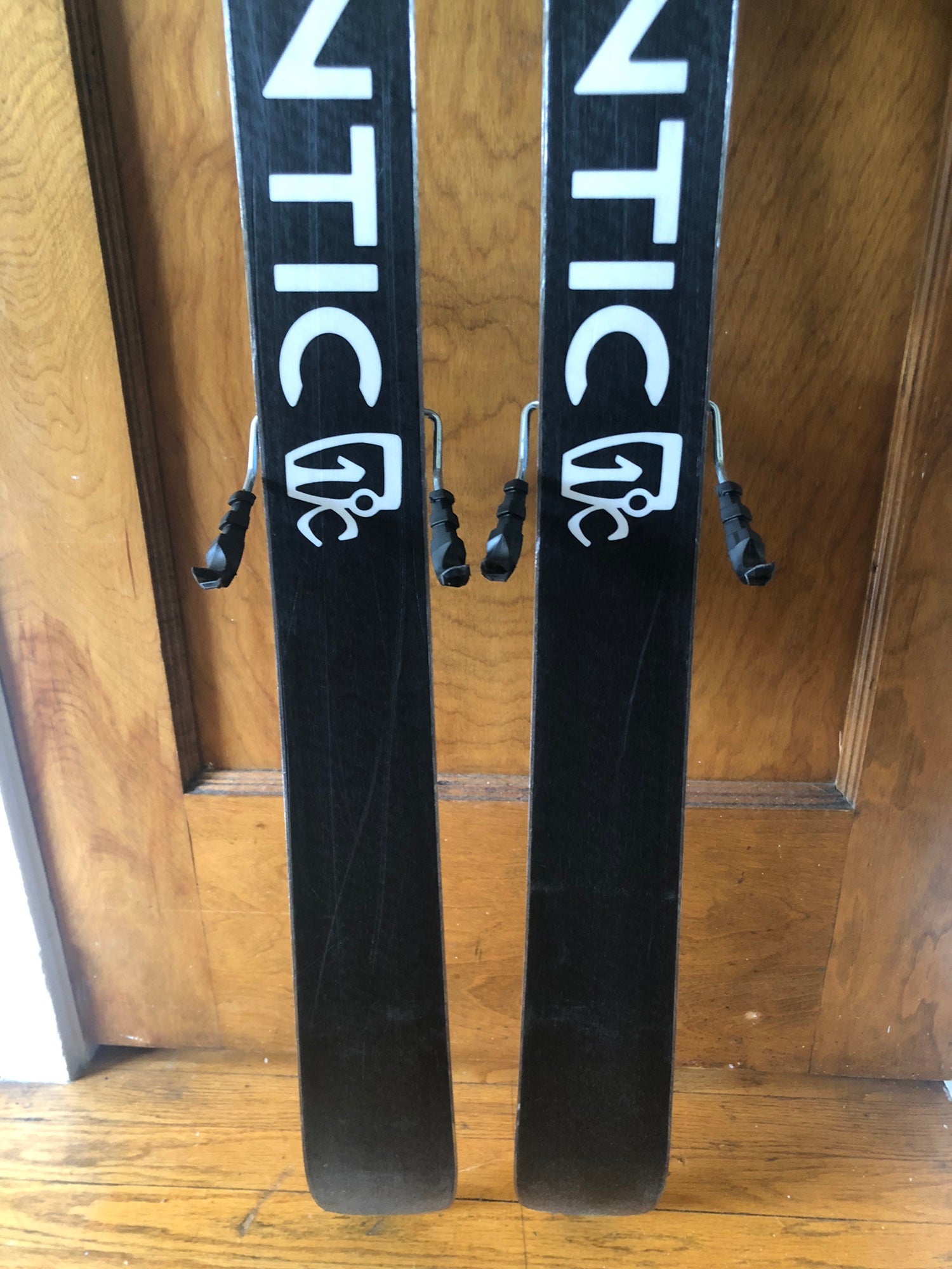 Icelantic Pioneer 86 166cm with Tyrolia Attack 13 Gripwalk
